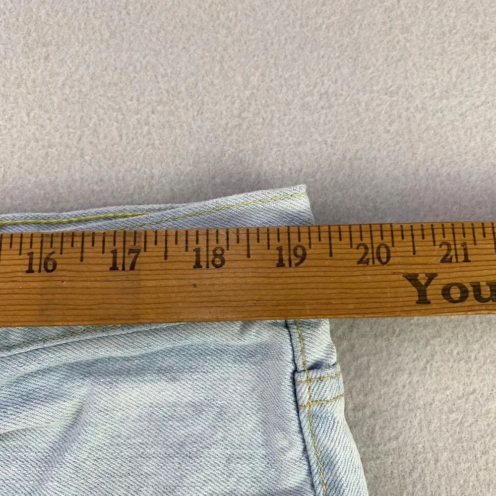 Levis measurements waist